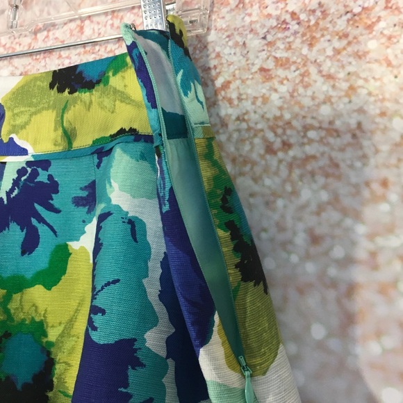 Loft Floral Pleated Skirt - Picture 4 of 6